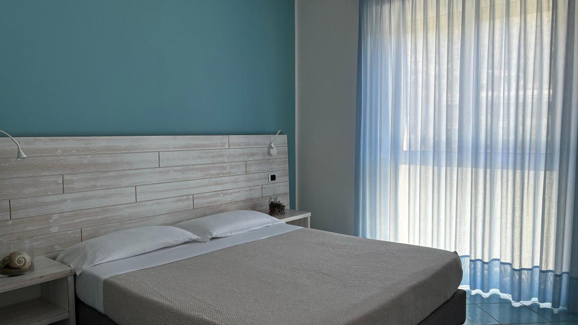 Ancora Resort Acciaroli Bagian luar foto
